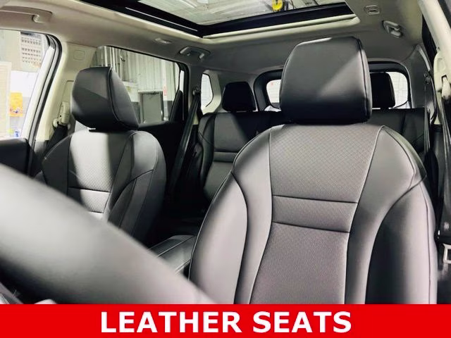 2026 Everest White Pearl Tricoat Nissan Rogue Dark Armor FWD SUV