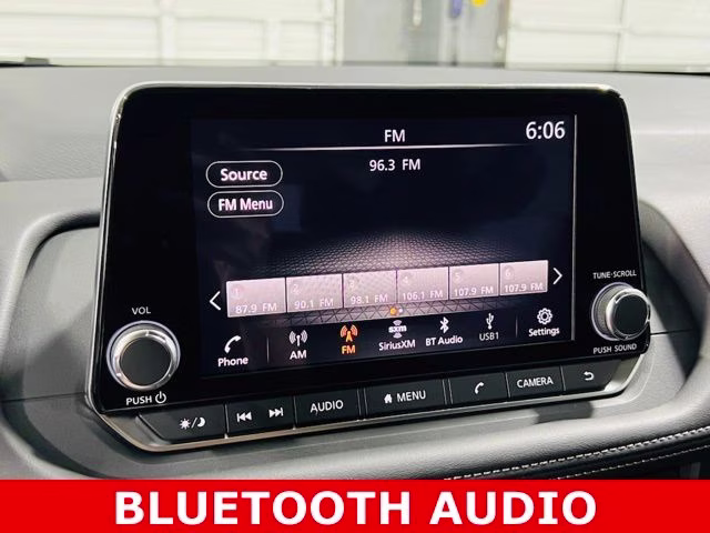 2026 Everest White Pearl Tricoat Nissan Rogue Dark Armor FWD SUV