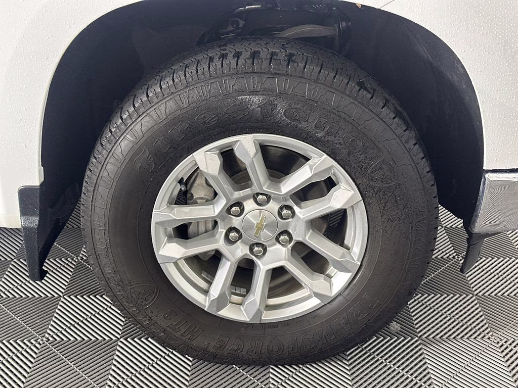 2023 Summit White Chevrolet Silverado 1500 LT RWD Truck