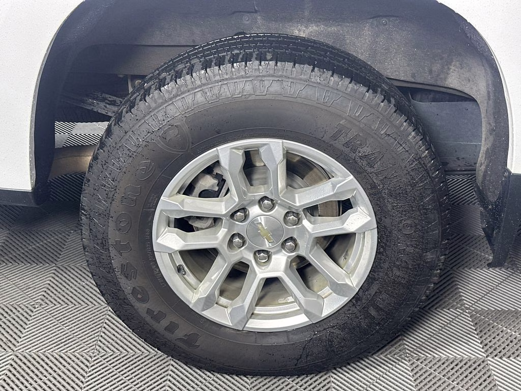 2023 Summit White Chevrolet Silverado 1500 LT RWD Truck