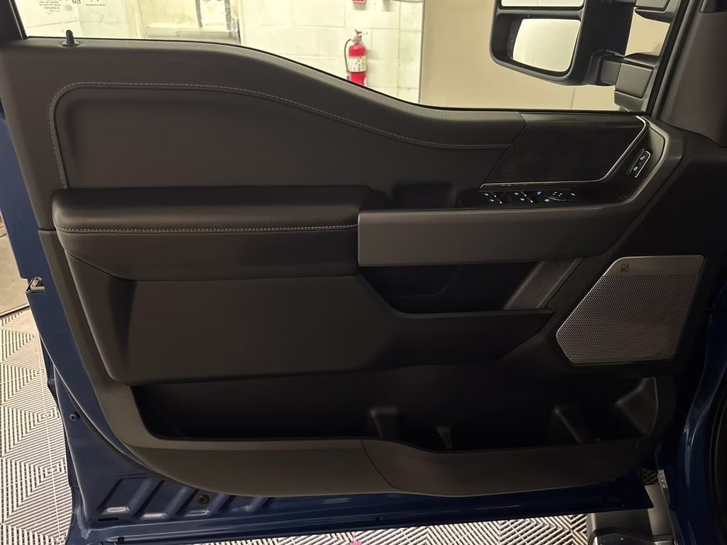 2025 Atlas Blue Metallic Ford F-150 XLT 4X4 Truck