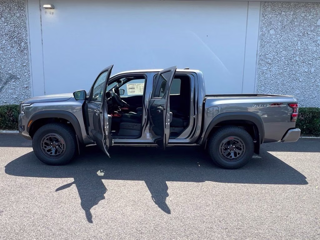 2026 Gun Metallic Nissan Frontier PRO-4X 4X4 Truck