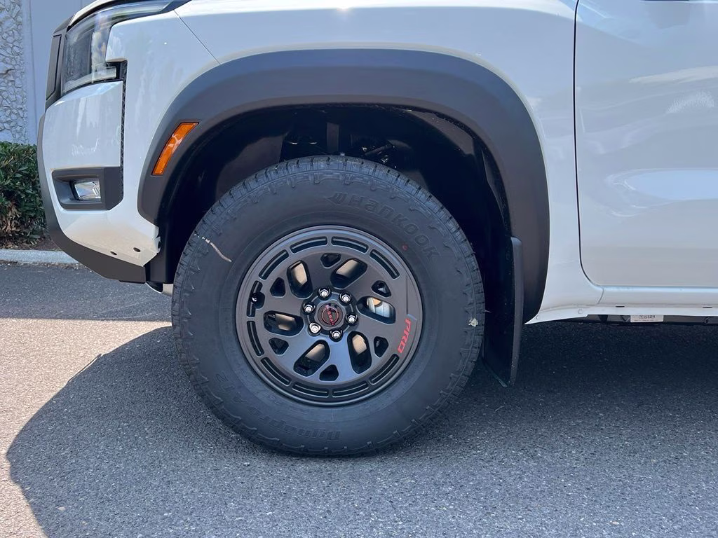 2026 Glacier White Nissan Frontier PRO-4X 4X4 Truck