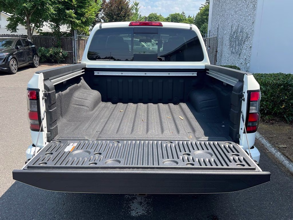 2026 Glacier White Nissan Frontier PRO-4X 4X4 Truck