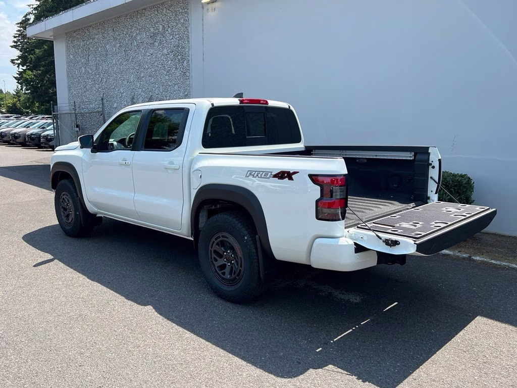 2026 Glacier White Nissan Frontier PRO-4X 4X4 Truck