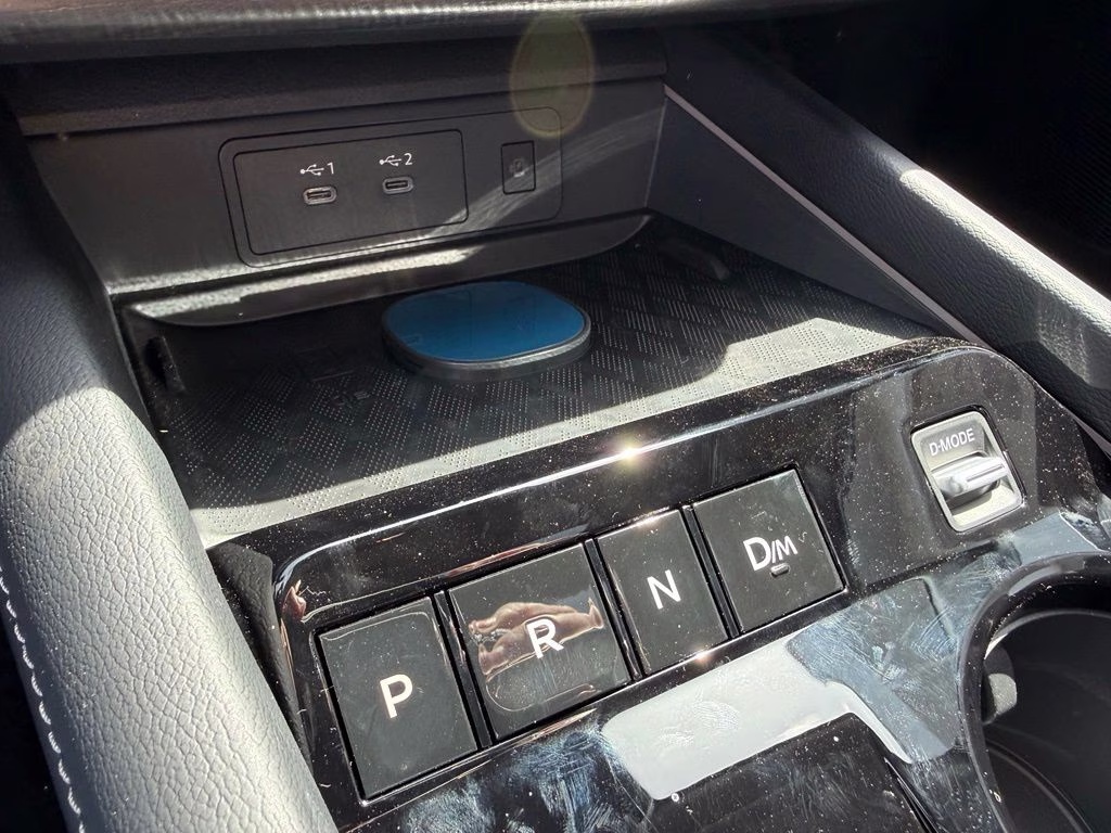 2026 Everest White Pearl/Black Nissan Murano Platinum AWD SUV