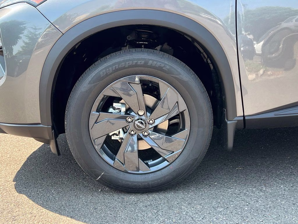 2026 Gun Metallic Nissan Rogue SV AWD SUV