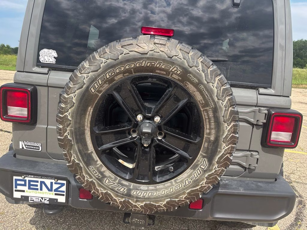 2021 Gray Clearcoat Jeep Wrangler Unlimited Sahara Altitude 4X4 SUV