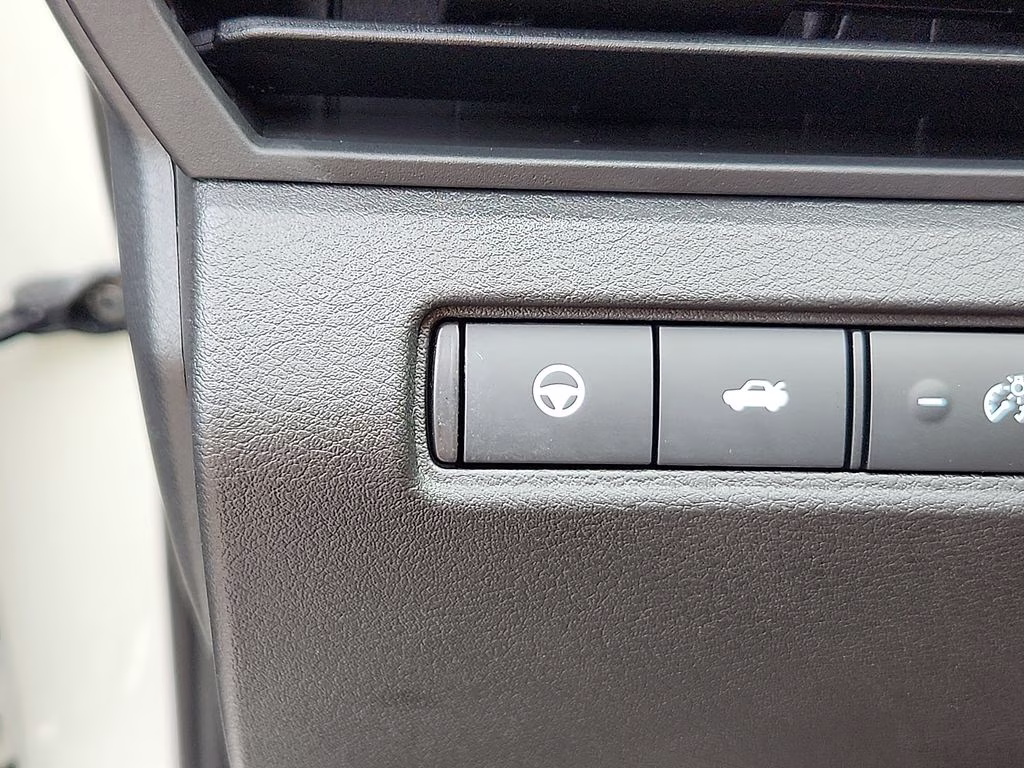 2023 Pearl White Tricoat Nissan Altima 2.5 SL AWD Sedan