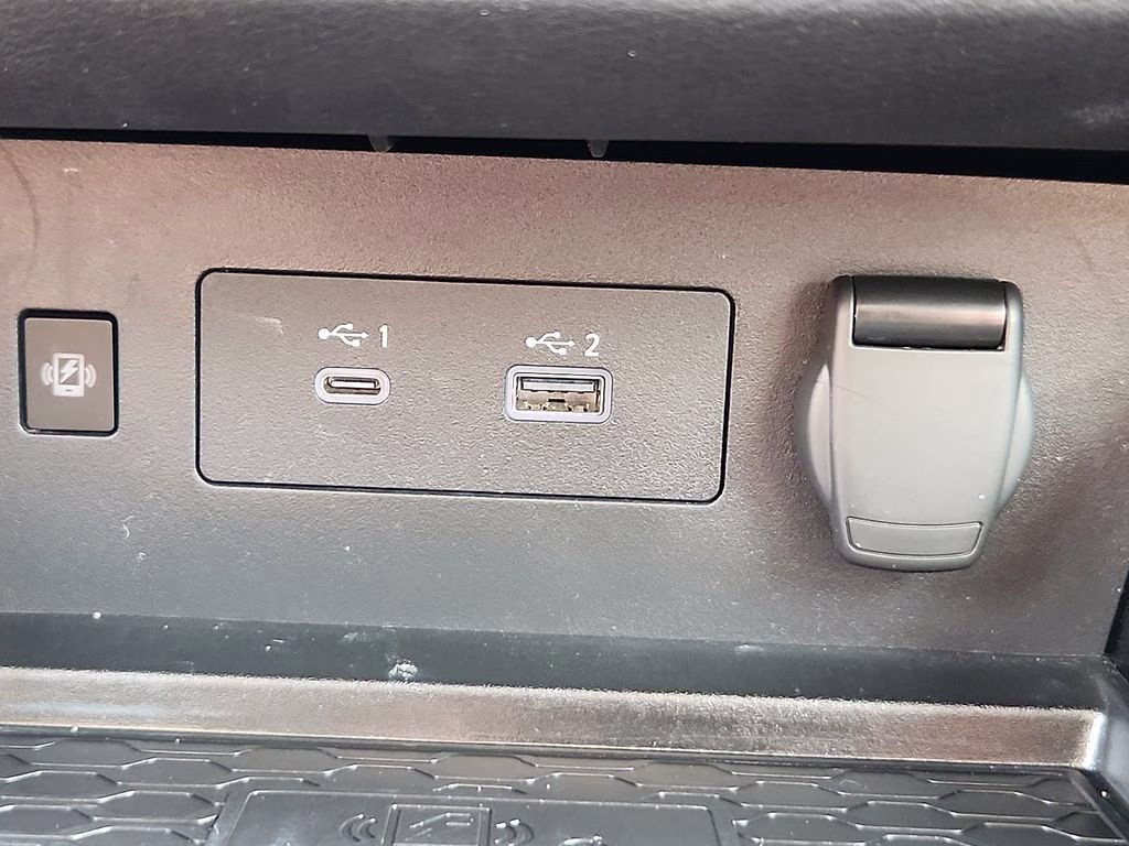 2023 Pearl White Tricoat Nissan Altima 2.5 SL AWD Sedan