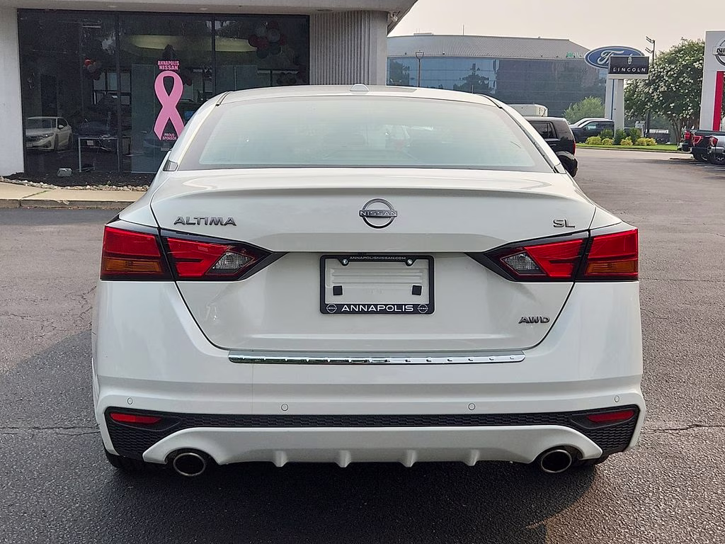 2023 Pearl White Tricoat Nissan Altima 2.5 SL AWD Sedan