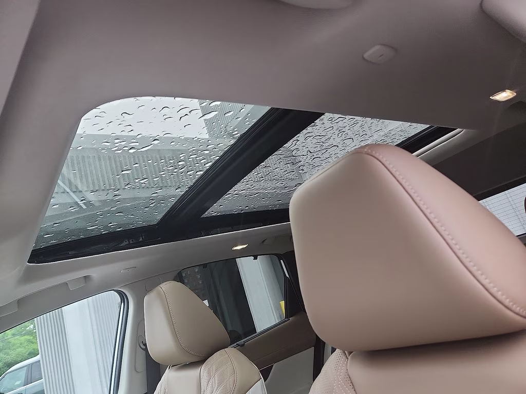 2026 Everest White Pearl Tricoat Nissan Murano Platinum AWD SUV