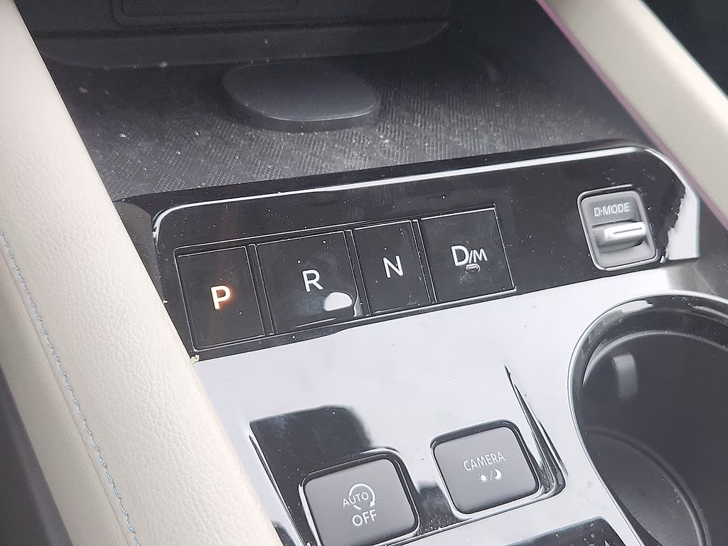 2026 Everest White Pearl Tricoat Nissan Murano Platinum AWD SUV