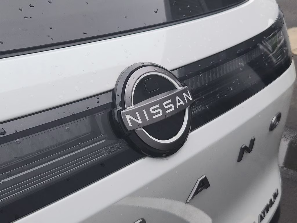 2026 Everest White Pearl Tricoat Nissan Murano Platinum AWD SUV