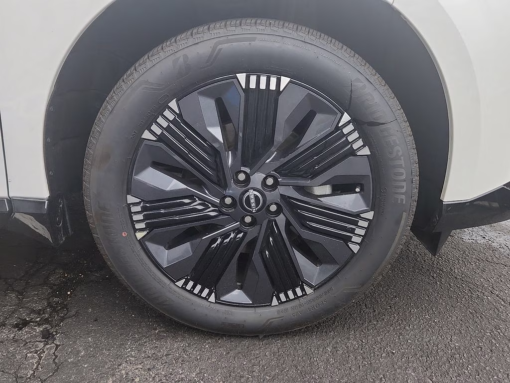 2026 Everest White Pearl Tricoat Nissan Murano Platinum AWD SUV
