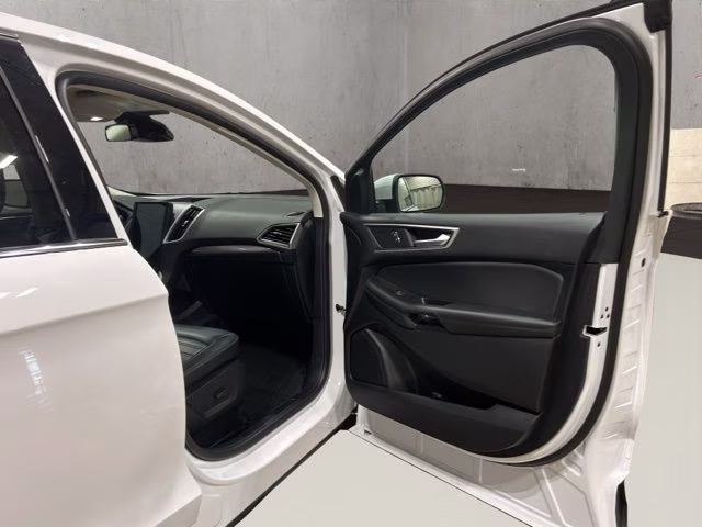 2024 Oxford White Ford Edge SEL AWD SUV