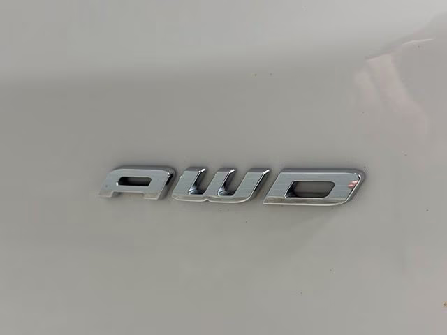 2024 Oxford White Ford Edge SEL AWD SUV