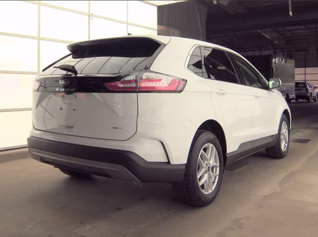 2024 Oxford White Ford Edge SEL AWD SUV