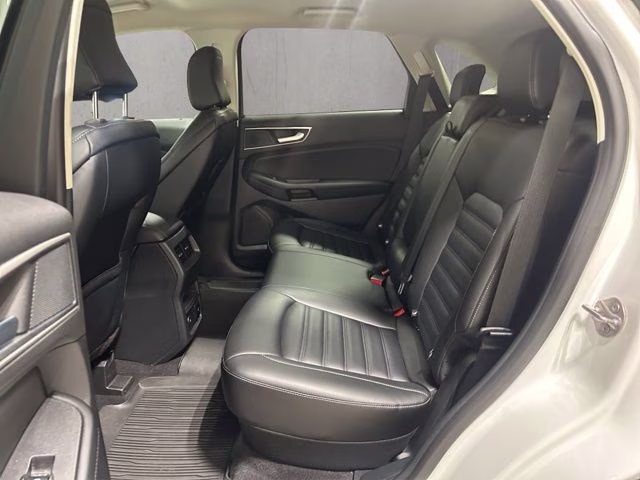 2024 Oxford White Ford Edge SEL AWD SUV
