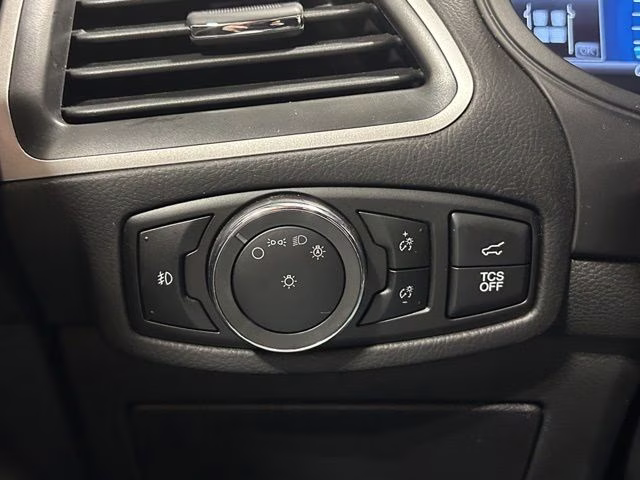 2024 Oxford White Ford Edge SEL AWD SUV
