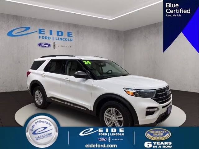 2024 Star White Metallic Tri-Coat Ford Explorer XLT 4X4 SUV