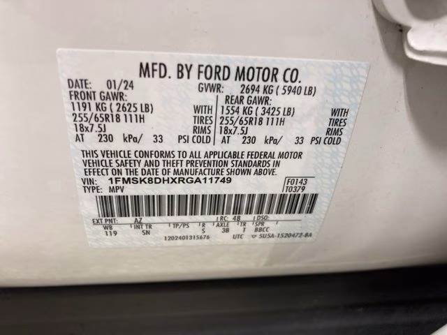 2024 Star White Metallic Tri-Coat Ford Explorer XLT 4X4 SUV