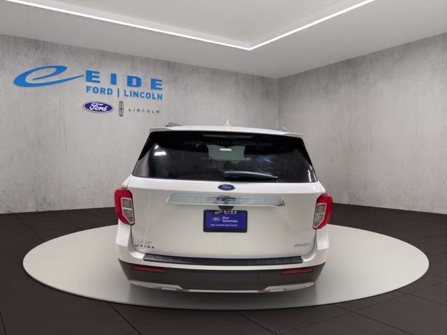 2024 Star White Metallic Tri-Coat Ford Explorer XLT 4X4 SUV