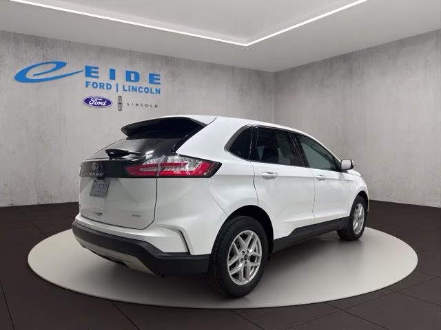 2024 Oxford White Ford Edge SEL AWD SUV