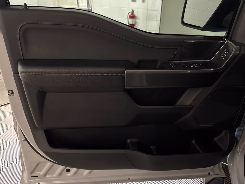 2023 Avalanche Ford F-150 XLT 4X4 Truck