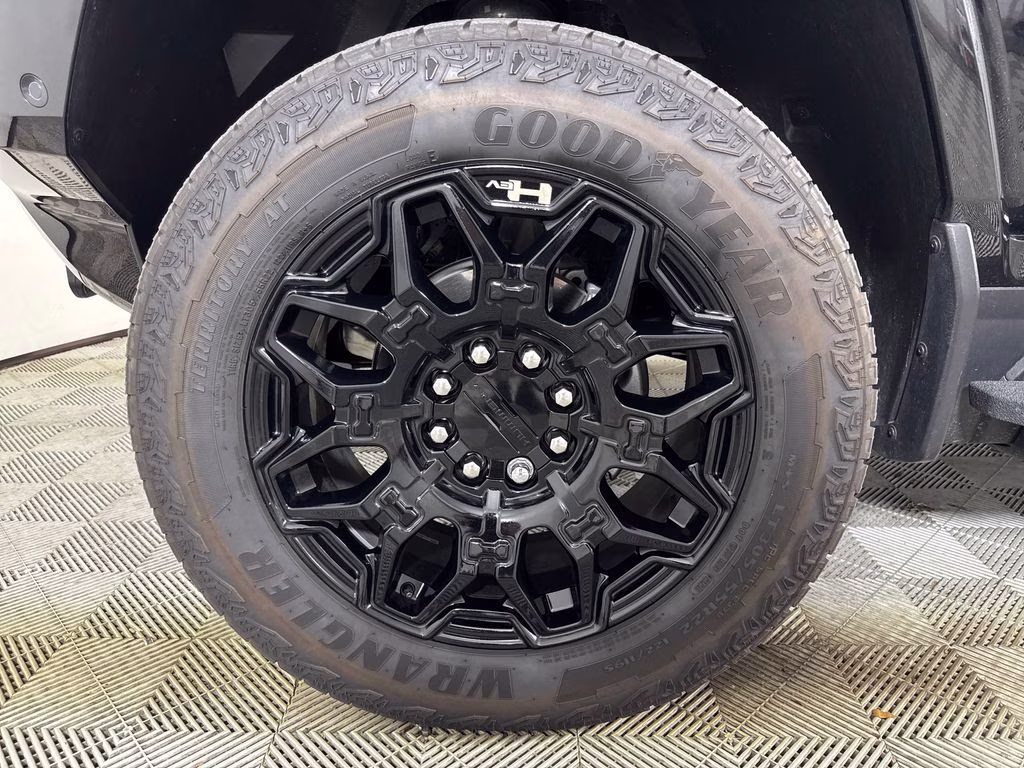 2026 Void Black GMC HUMMER EV Pickup 2X 4X4 Truck