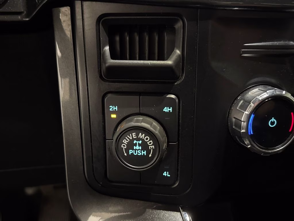 2023 Avalanche Ford F-150 XLT 4X4 Truck