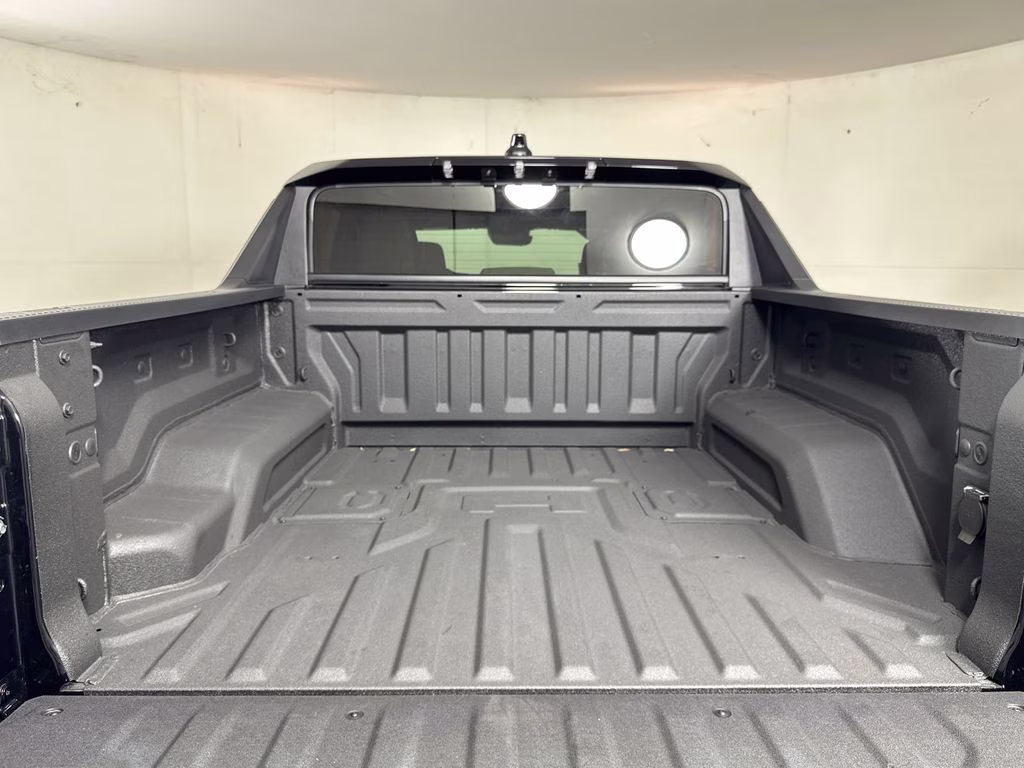 2026 Void Black GMC HUMMER EV Pickup 2X 4X4 Truck