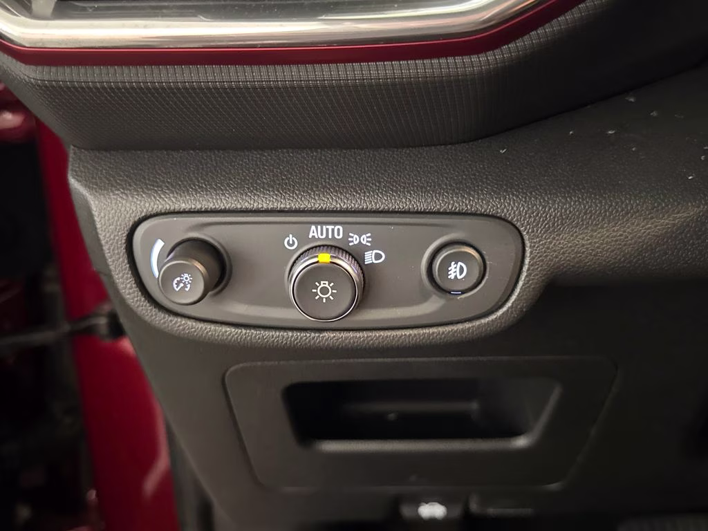 2022 Crimson Metallic Chevrolet Trailblazer RS FWD SUV