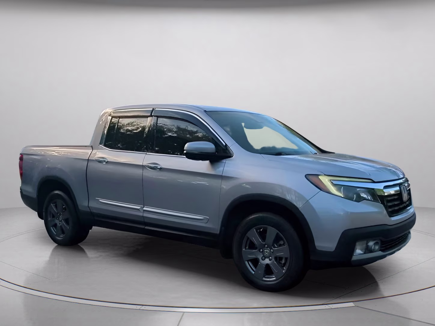 2020 Lunar Silver Metallic Honda Ridgeline RTL-E Crew Cab Pickup AWD Truck
