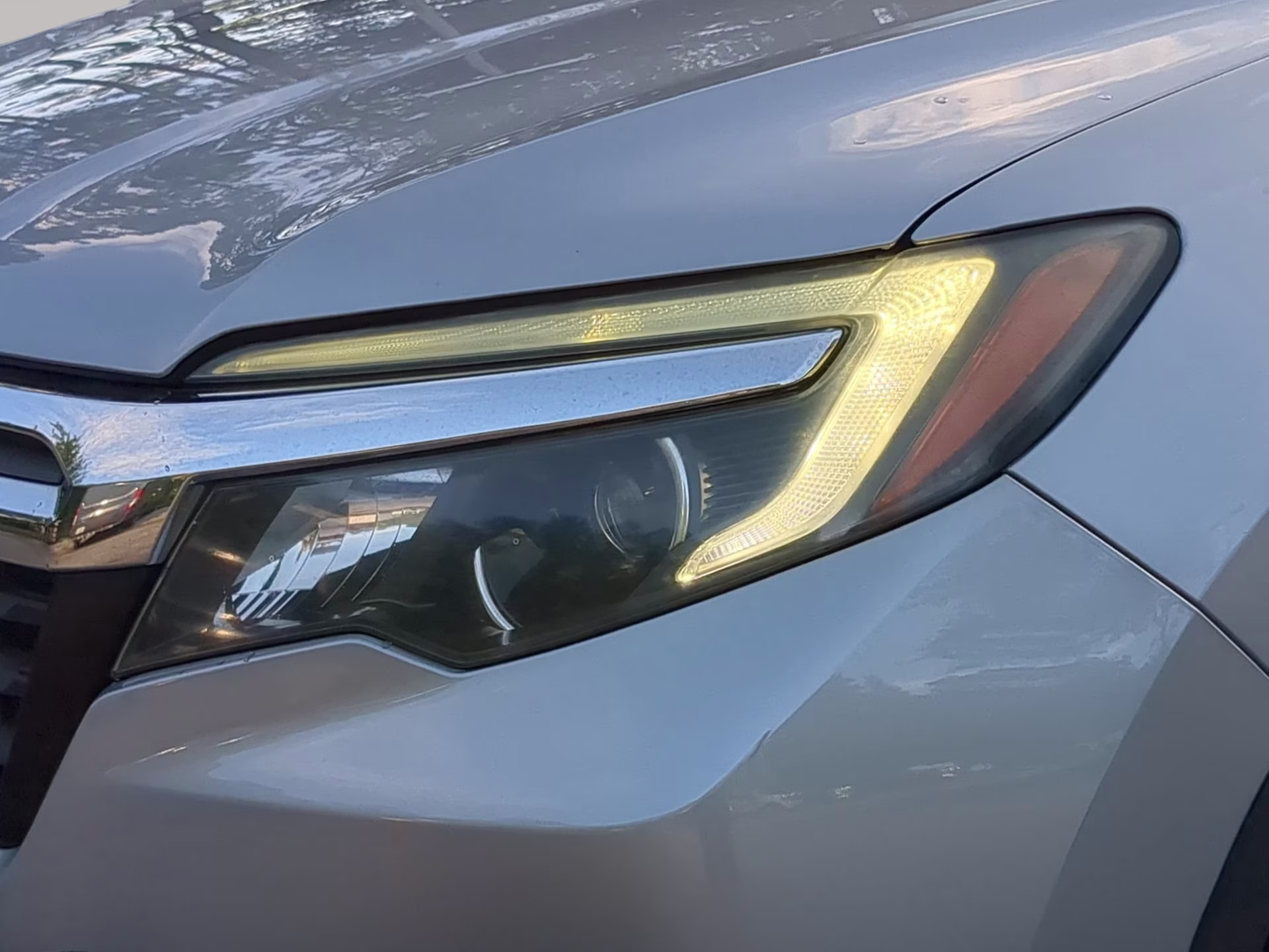 2020 Lunar Silver Metallic Honda Ridgeline RTL-E Crew Cab Pickup AWD Truck