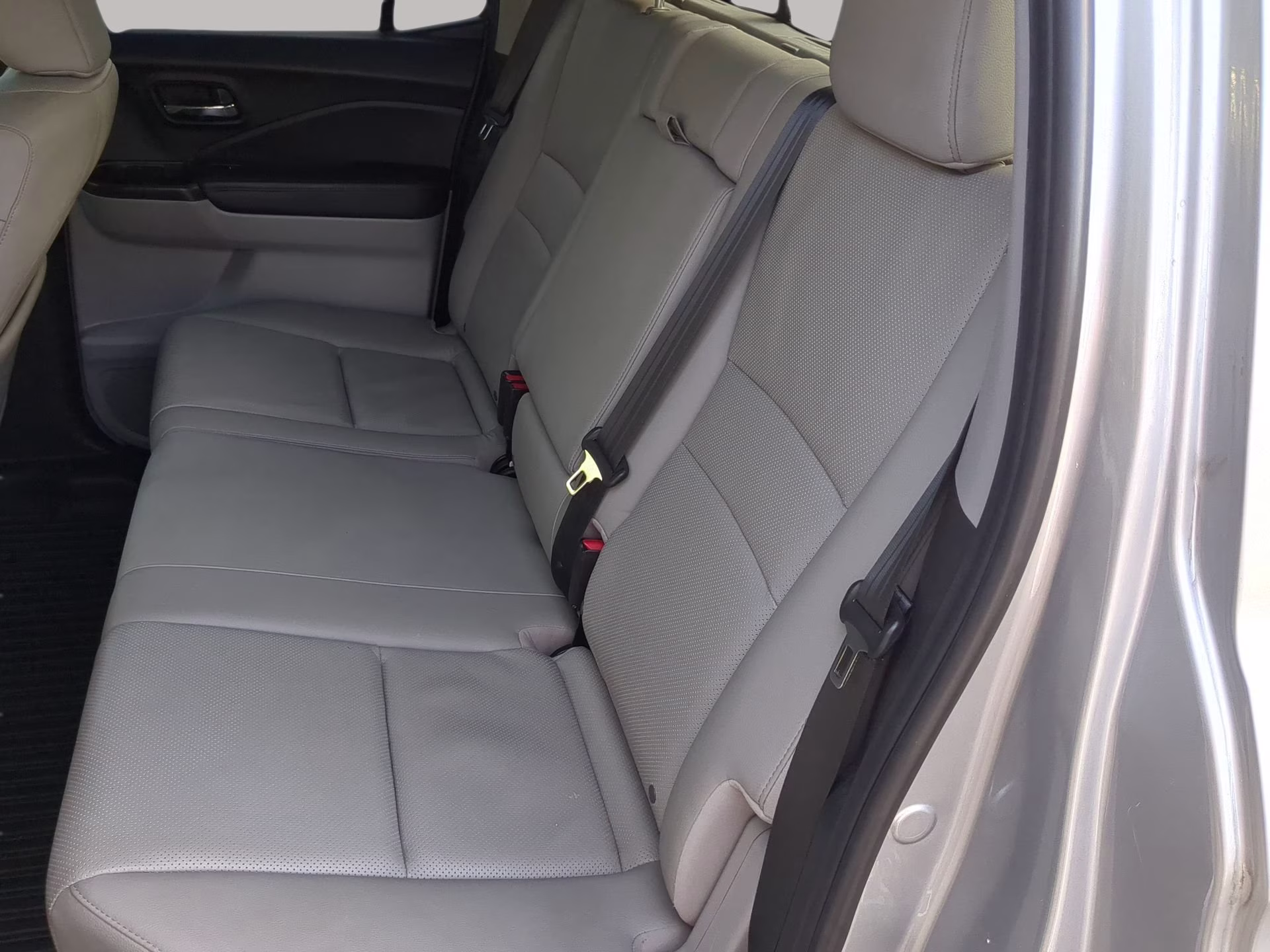 2020 Lunar Silver Metallic Honda Ridgeline RTL-E Crew Cab Pickup AWD Truck