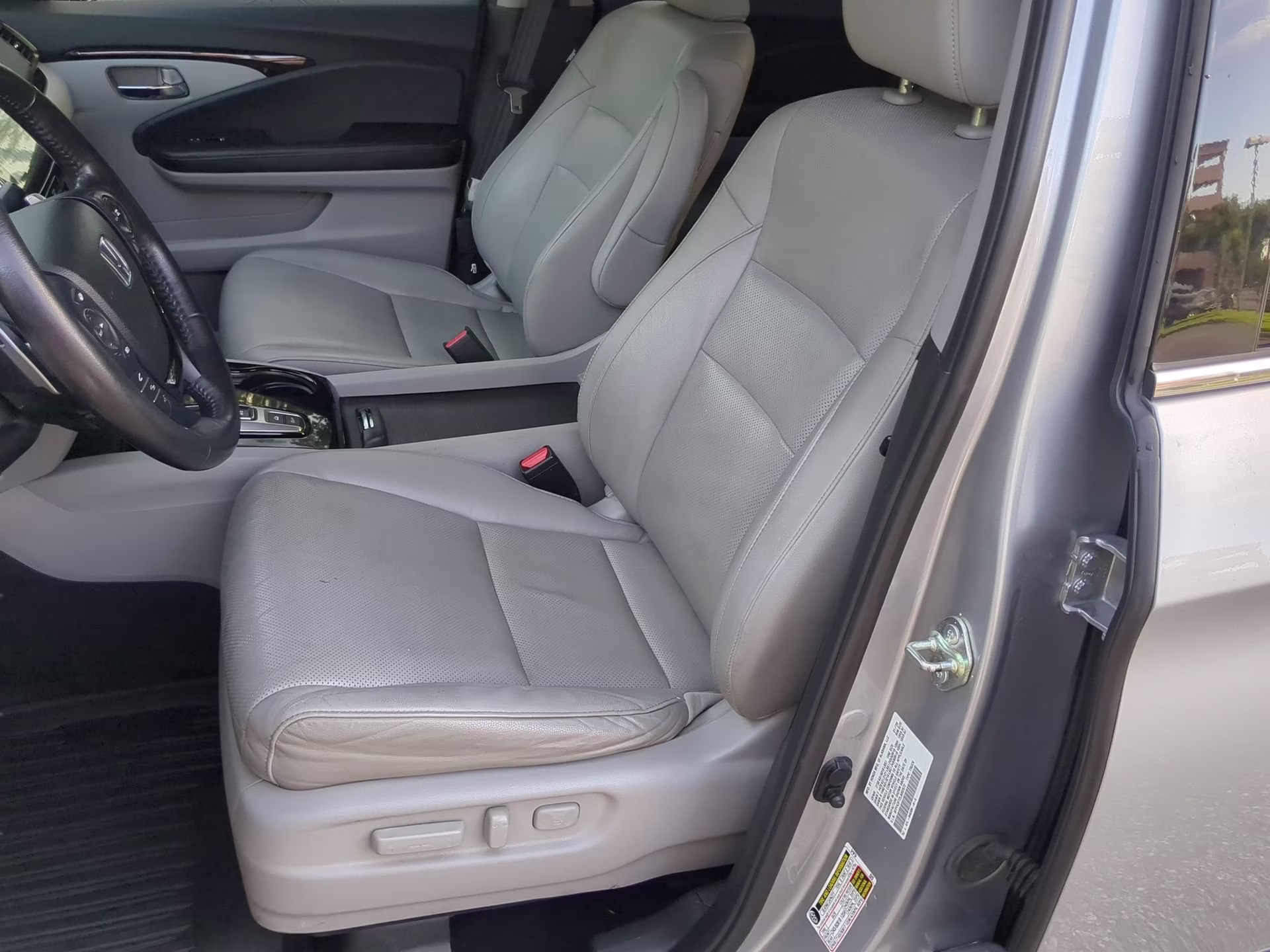 2020 Lunar Silver Metallic Honda Ridgeline RTL-E Crew Cab Pickup AWD Truck