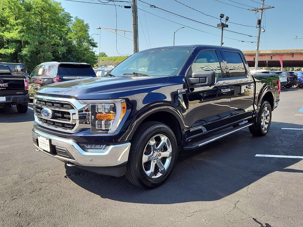 2021 Blue Metallic Ford F-150 XLT 4X4 Truck