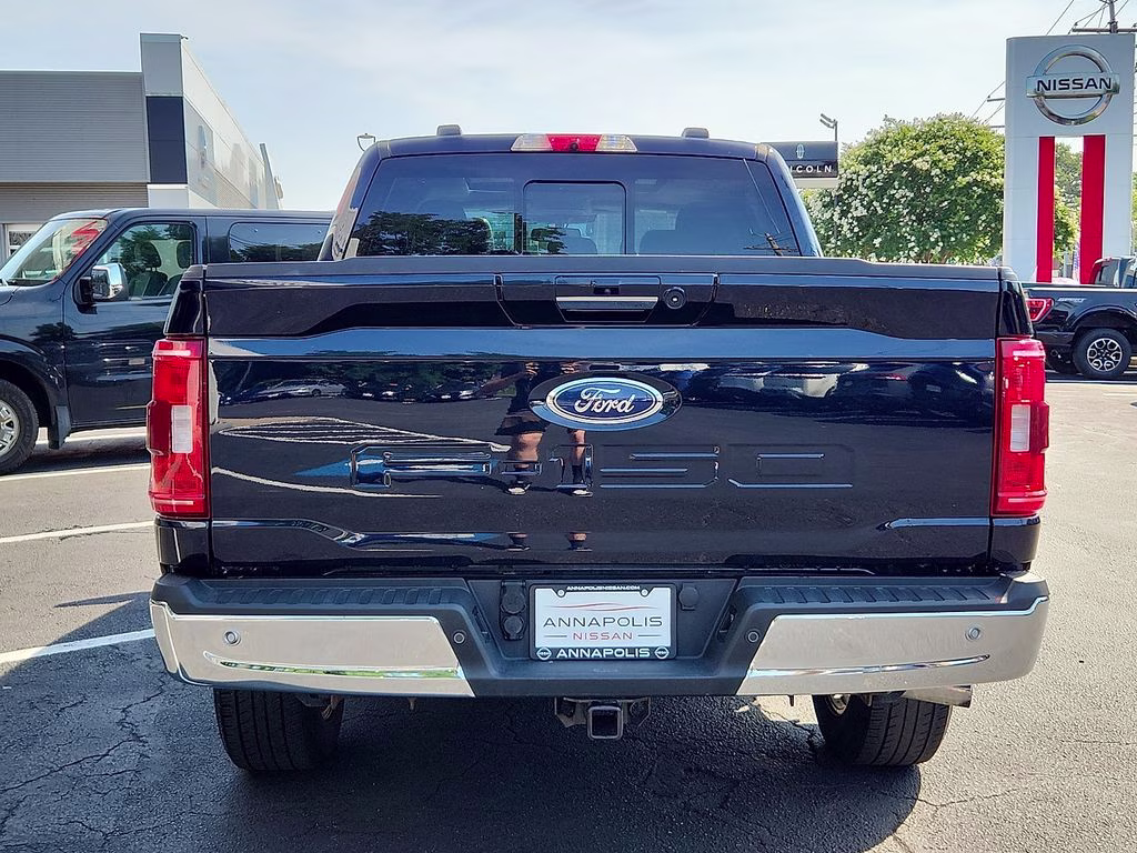 2021 Blue Metallic Ford F-150 XLT 4X4 Truck