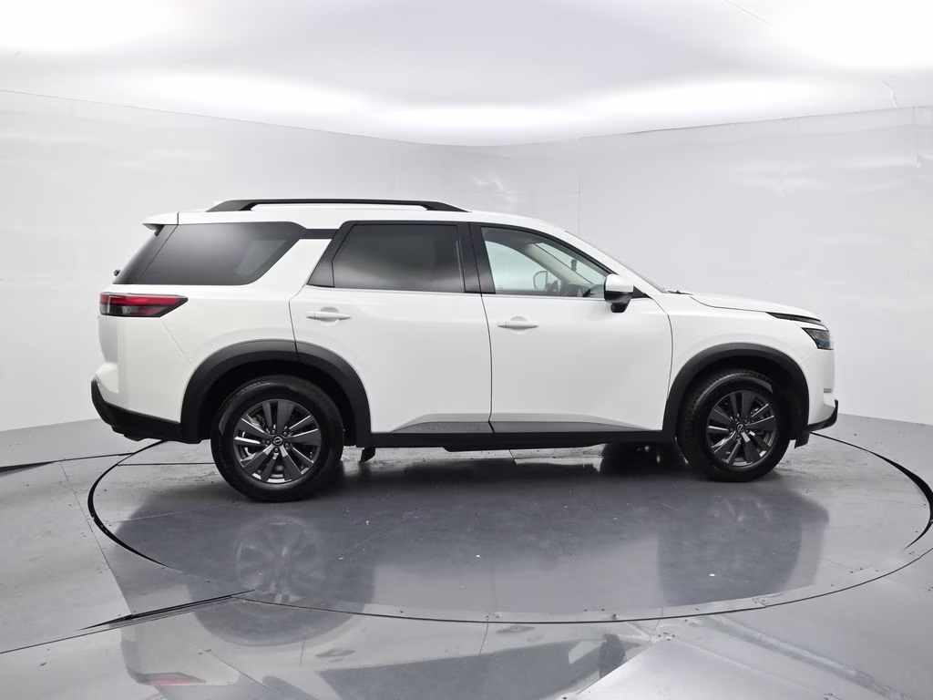 2023 Glacier White Nissan Pathfinder SV FWD SUV