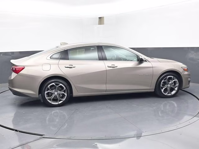 2024 Mineral Gray Metallic Chevrolet Malibu LT FWD Sedan