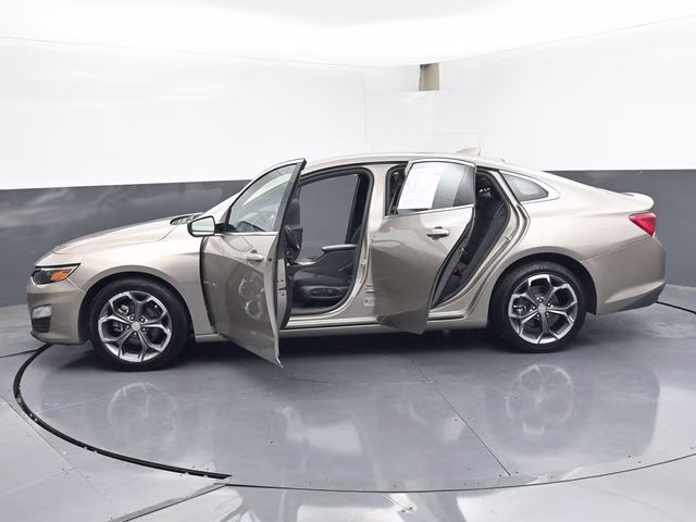 2024 Mineral Gray Metallic Chevrolet Malibu LT FWD Sedan