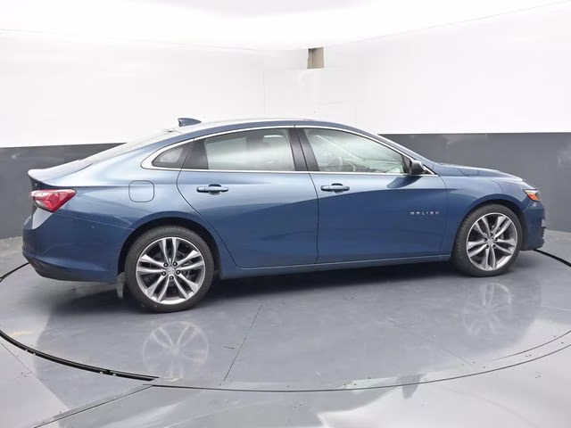 2024 Lakeshore Blue Metallic Chevrolet Malibu LT FWD Sedan