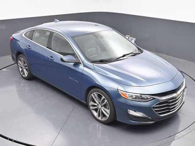 2024 Lakeshore Blue Metallic Chevrolet Malibu LT FWD Sedan