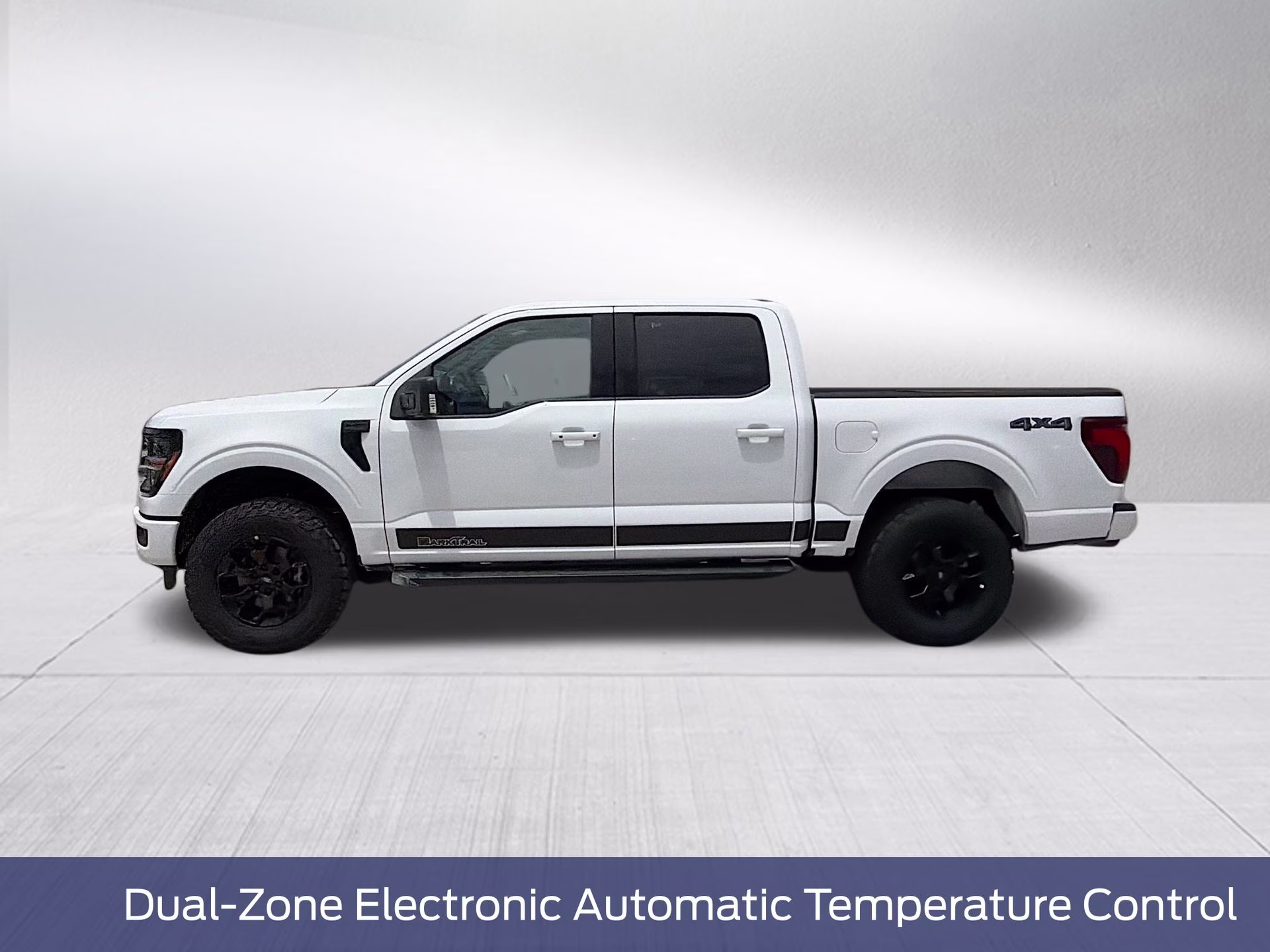 2026 Oxford White Ford F-150 XLT 4X4 Truck