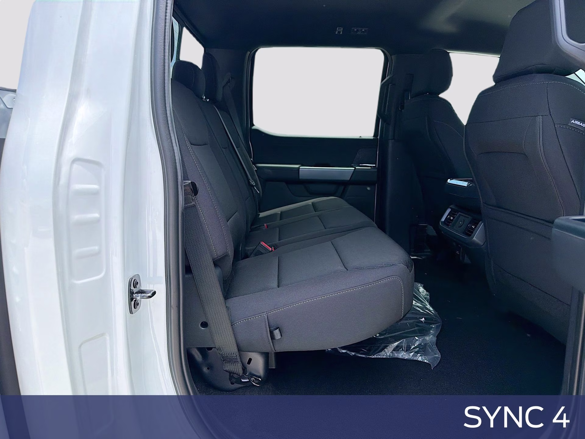 2026 Oxford White Ford F-150 XLT 4X4 Truck