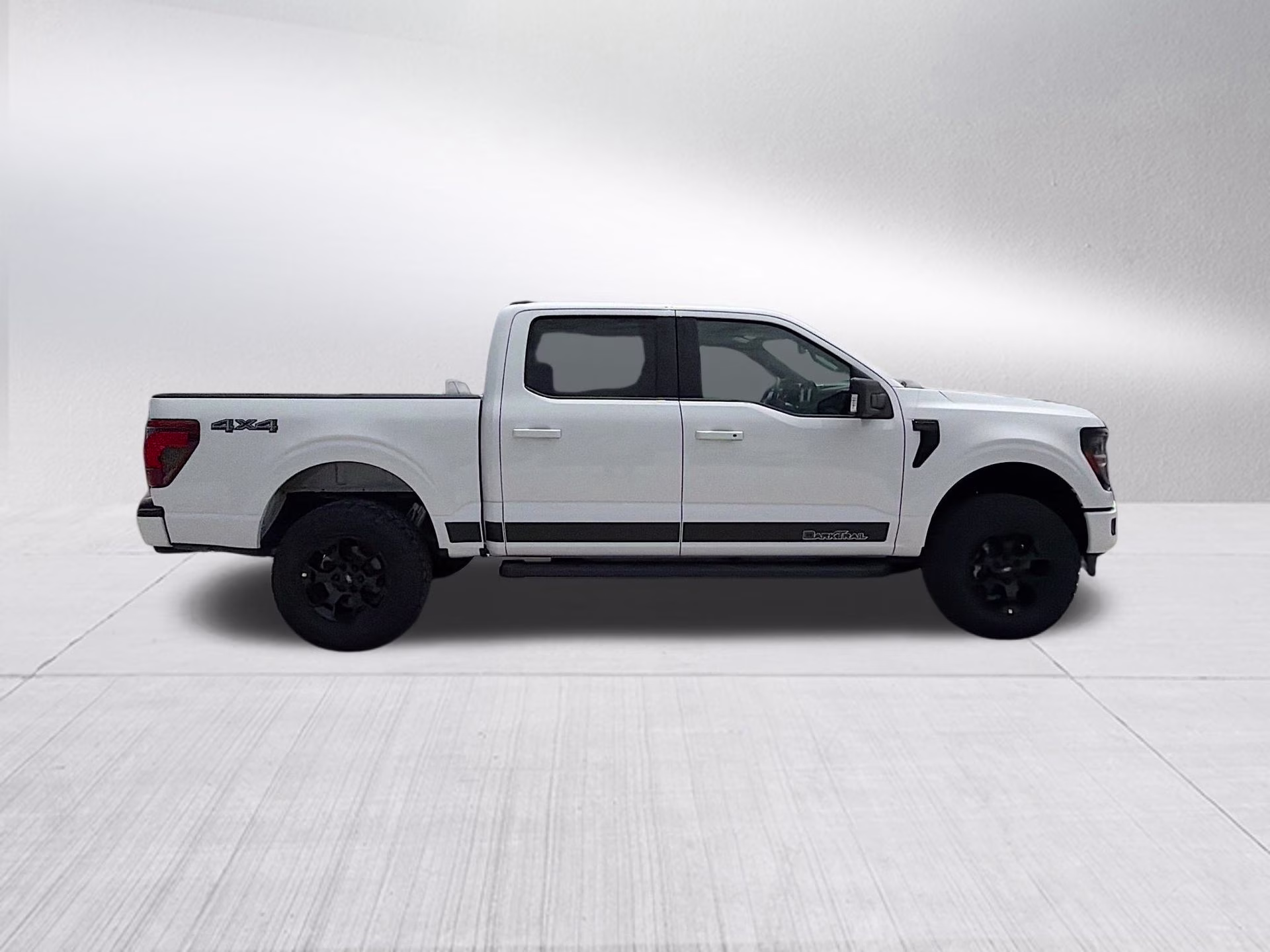 2026 Oxford White Ford F-150 XLT 4X4 Truck