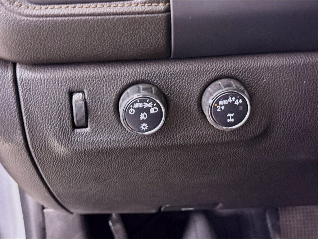 2021 Satin Steel Metallic GMC Canyon AT4 w/Leather 4X4 Truck