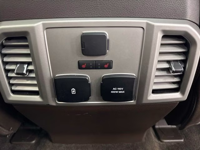 2018 White Platinum Metallic Tri-Coat Ford F-150 King Ranch 4X4 Truck