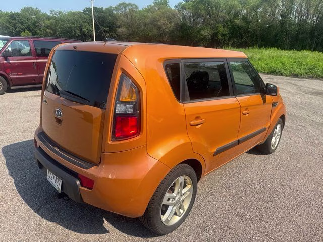 2011 Ignition Kia Soul Plus FWD Hatchback